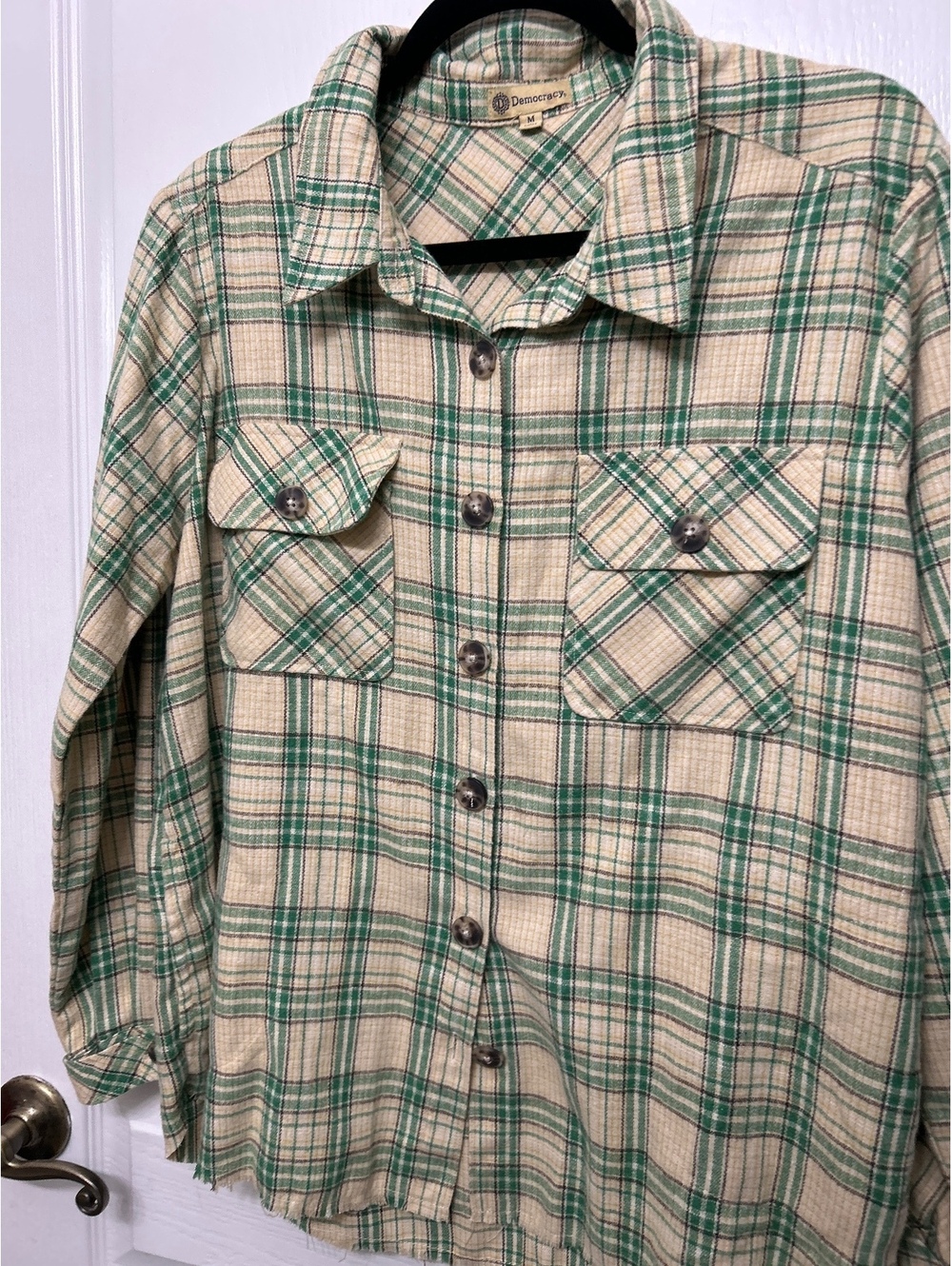 Democracy Medium Green and Cream Plaid Button-Up Shirt